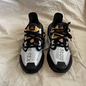 Adidas Ultraboost Light GTX Road-Running Shoes - Women's size 8